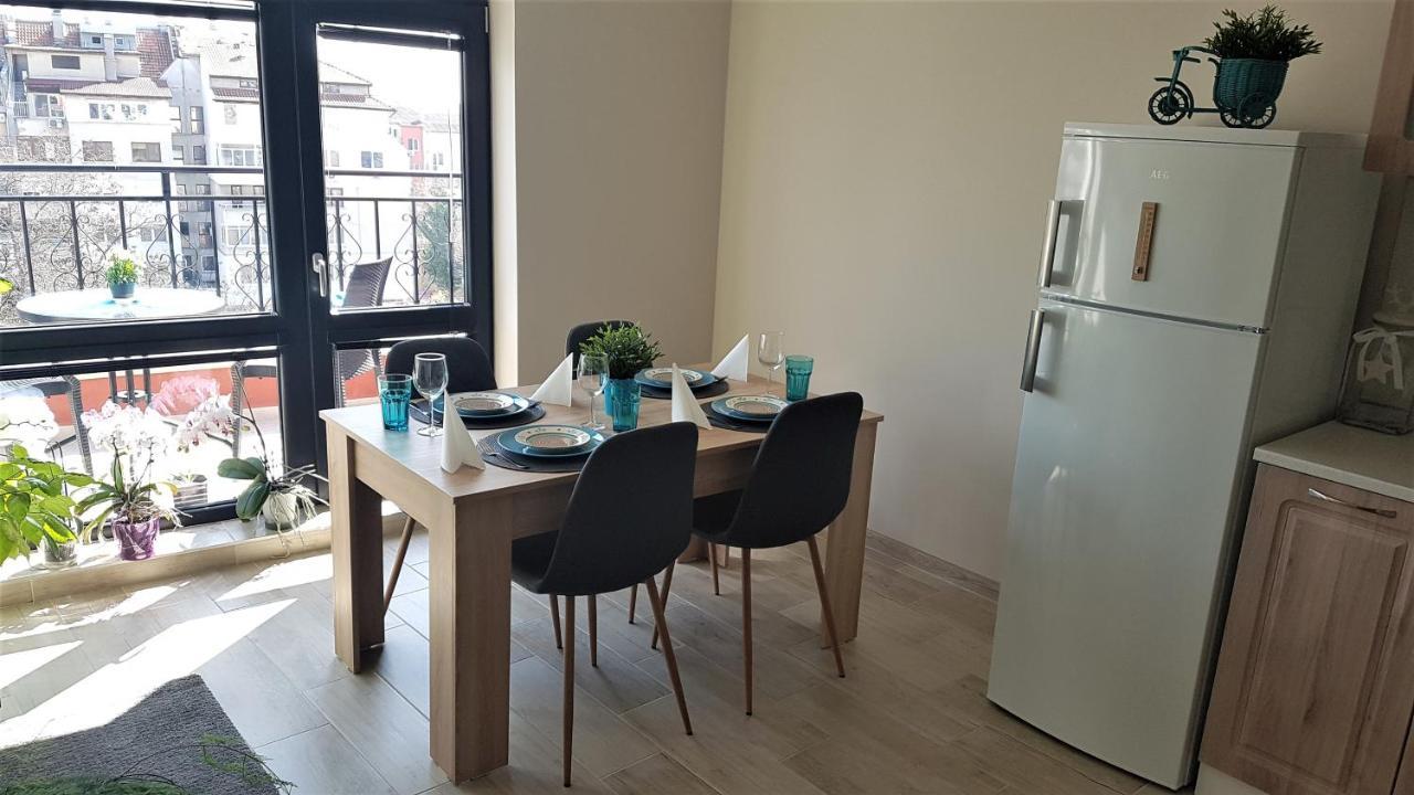 Azzurro-Top Floor Apartment In Quiet Neighborhood, Free Private Parking Warna Exterior foto