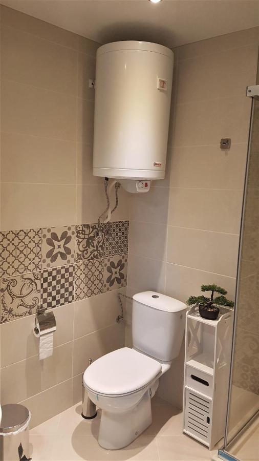 Azzurro-Top Floor Apartment In Quiet Neighborhood, Free Private Parking Warna Exterior foto